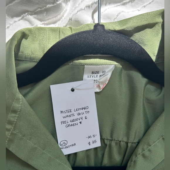 Vintage Green button up - Picture 6 of 14